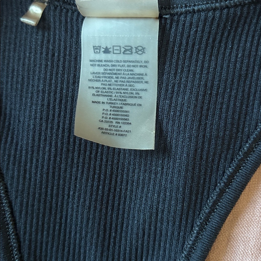 TNA Black Ribbed Racerback Crop Top - Picture 4 of 4